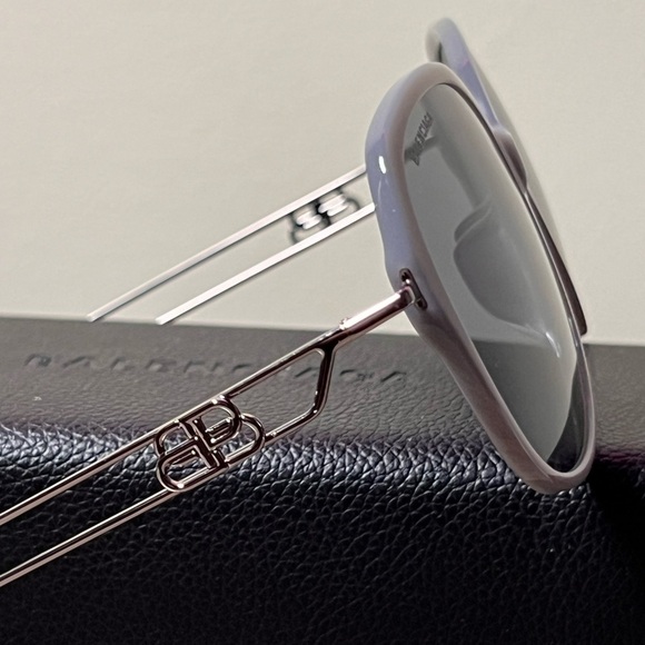New Balenciaga BB0058SK Large Elegant Gray Sunglasses 59mm main image 6